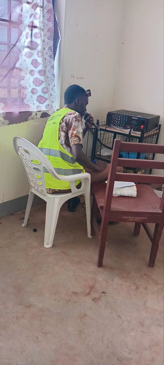 lokor_254's tweet photo. Inside loroo community radio station broadcasting . Raising/ sensitization awareness on climate change https://t.co/kb6wABYCJ0