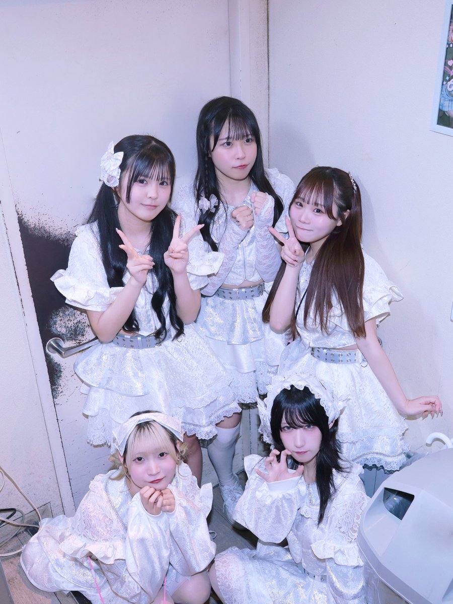 ReaLis_official's tweet image. ポッケからきゅんっふぇす！
@ Zirco Tokyo
ご来場ありがとうございました！

▼セトリ
SE
SkyLight
トワイライトメモリー
WONDERLAND
BLUE GARDEN

▼サブスク配信中
tunecore.co.jp/artists/ReaLis

#ReaLis #リアリス