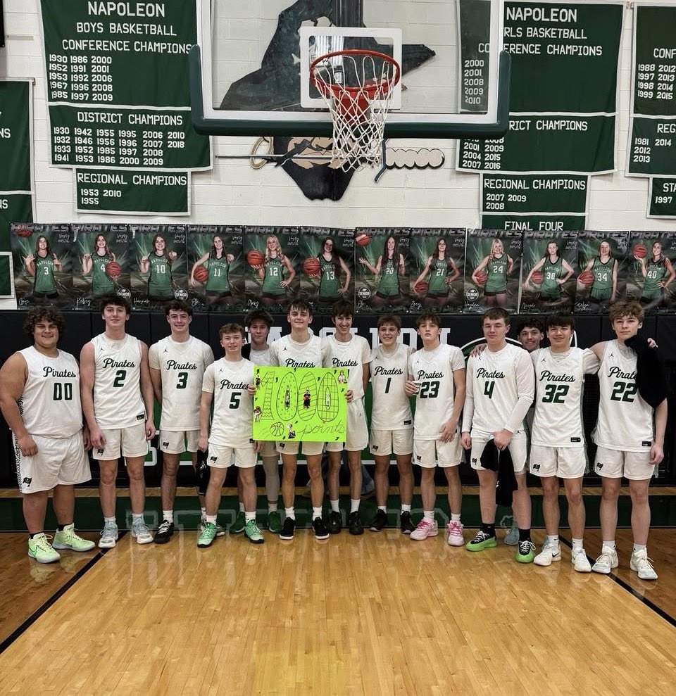 rooster_230's tweet photo. District championship didn’t end how we wanted, but I’m proud of our fight this season. Thank you Coach @DerekSeidl for believing in me and giving me the opportunity as a freshman. And congrats to my teammate Tyler Nall on reaching the 1,000-point club—well deserved! https://t.co/tak6ygJ8i3