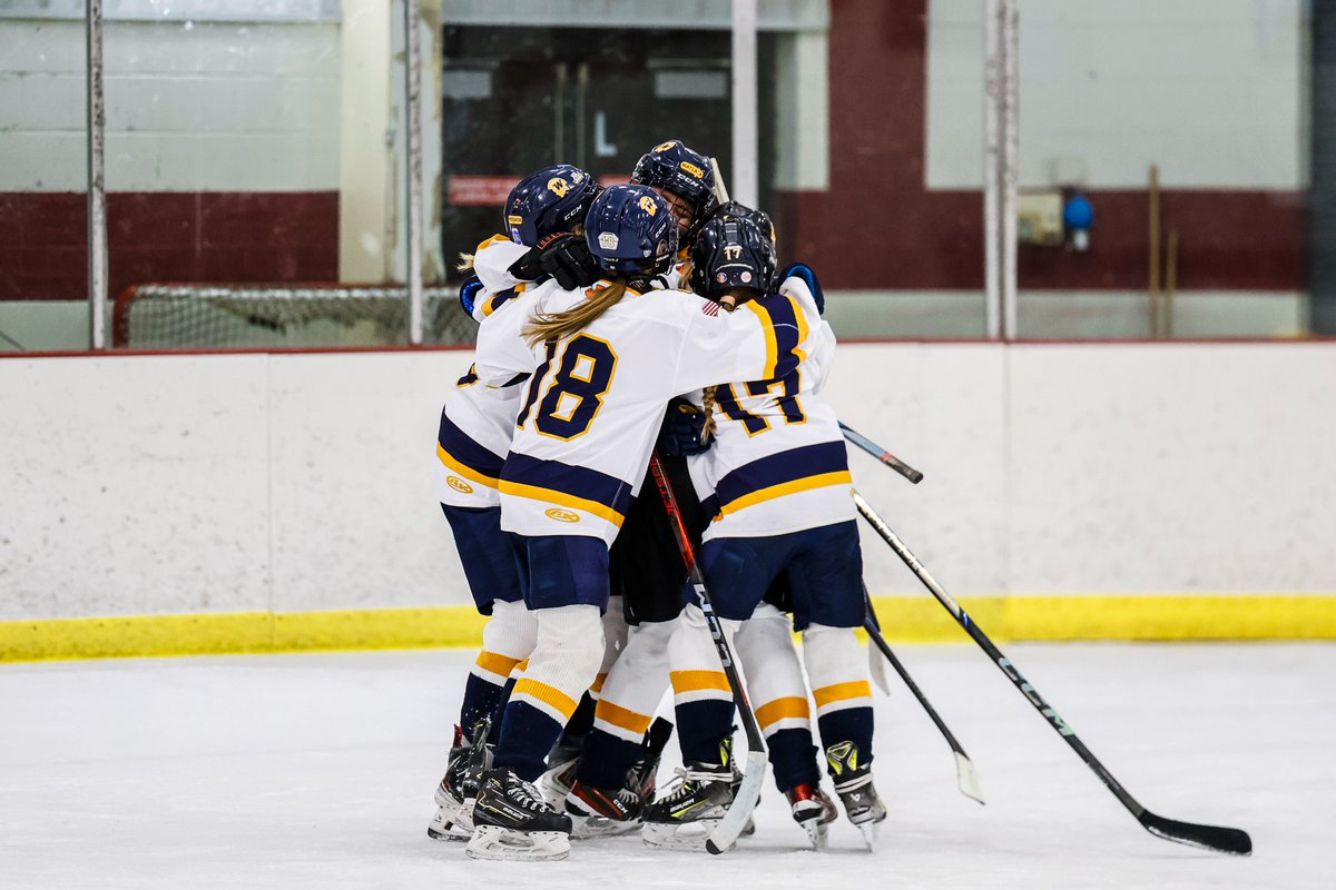 YouthHockeyHub's tweet photo. 12B 
West Region
Championship   

FINAL/2OT

Wayzata > Northern Lakes (2-1)  

Wayzata: O'Leary, Olson
NL: Asmus  

Wayzata is going to STATE! https://t.co/rvcOdcNoyG