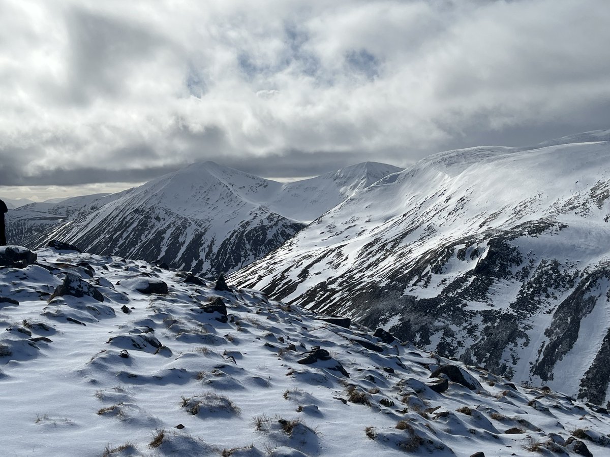 Strobe_Lightly's tweet photo. Sadly, all good things come to an end but I depart Scotland enthused and empowered. I’ve booked another course for February 2027 but fear not fellow orophiles, you won’t have to wait long for more mountain action. Back to Spain on Thursday, #SlowPyrenees returns next week. https://t.co/eZjpAWljqV