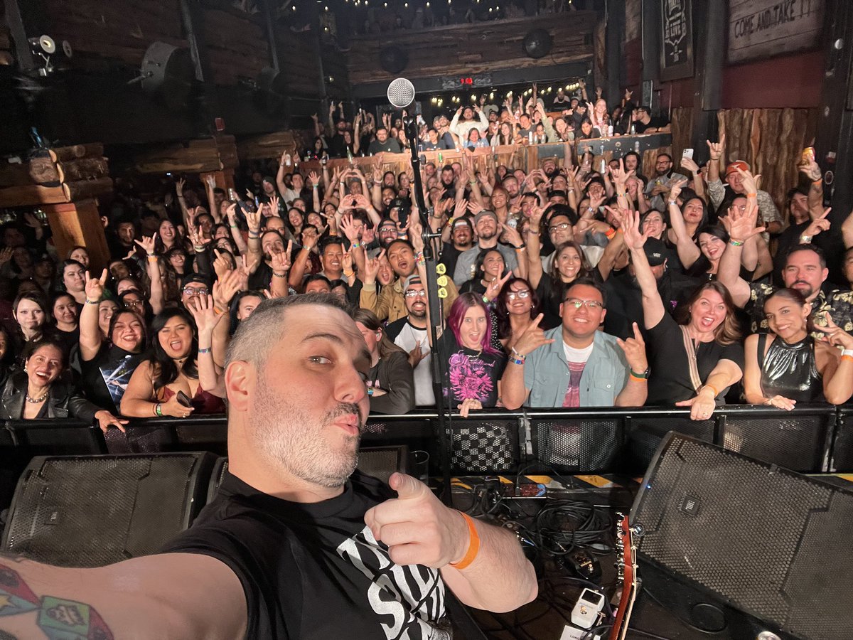 Don't Panic tweet media