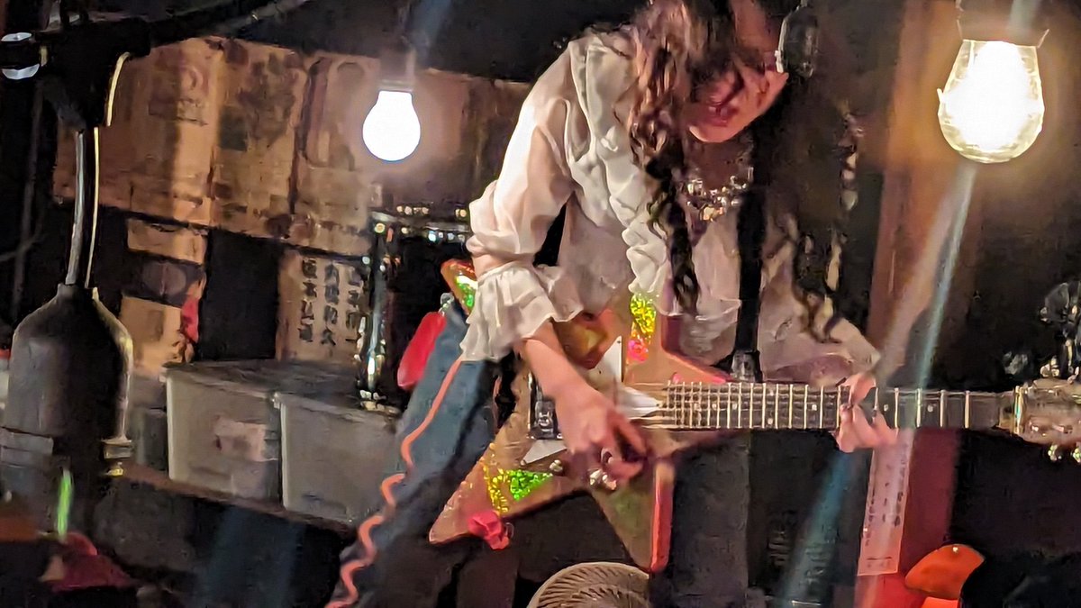 神館光 tweet media