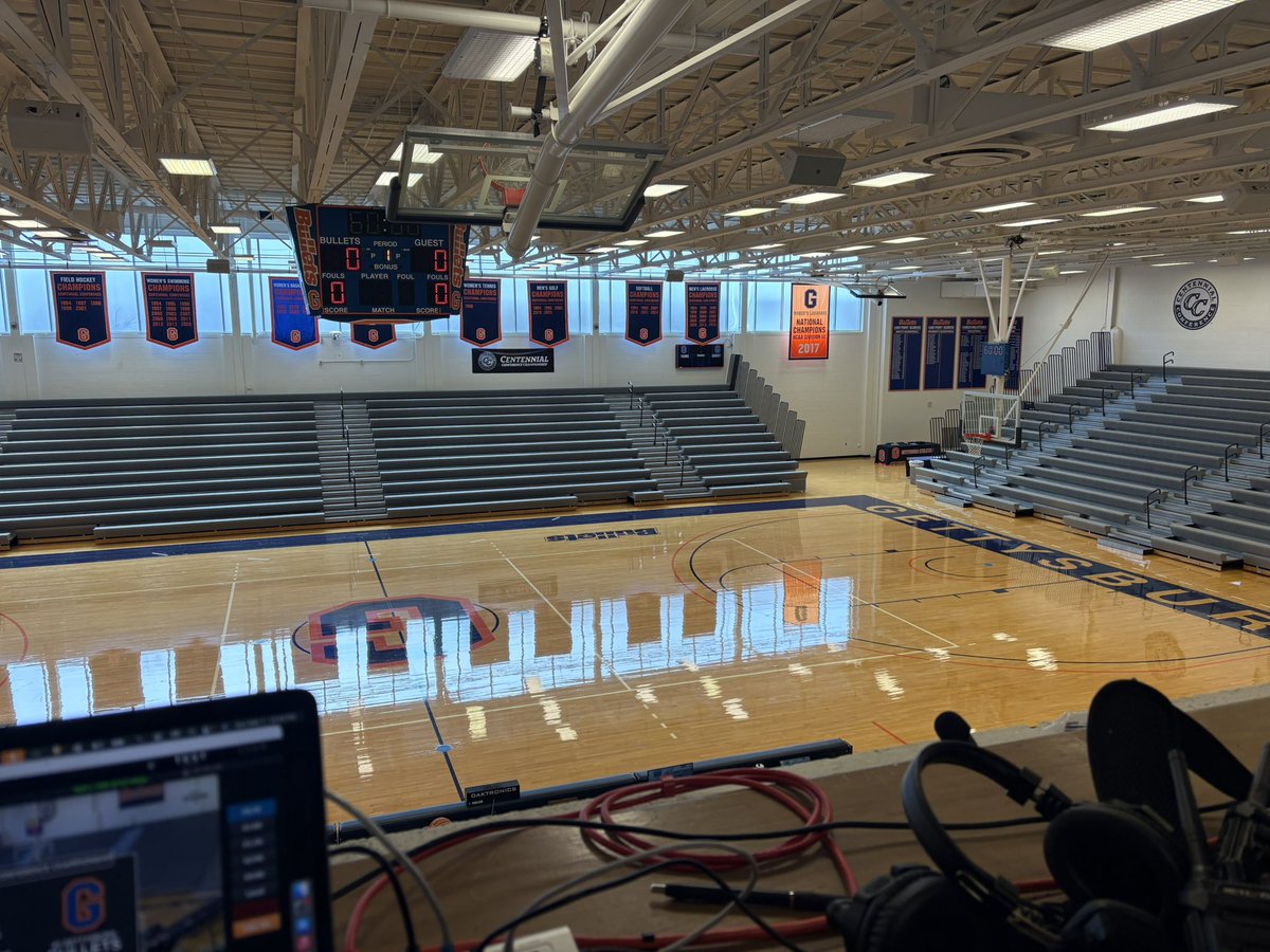 stillco's tweet photo. The calm… man, it’s been a while since I’ve hosted a basketball championship game. Let’s do this today. https://t.co/A2ce1AblHO
