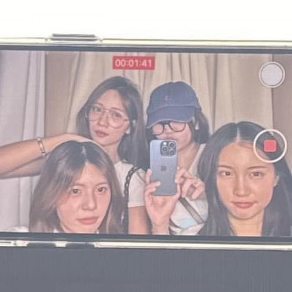 โตมาด้วยกันในธต ได้เป็นเซ็นเตอร์ ได้ร้องเพลงcover ได้เป็นkennin ได้เป็นคามิเซเว่น ได้เป็นกัปตันวง ได้เป็นนางเอกmv ได้แสดงซีรีส์ ได้แสดงหนัง ได้มีเพลงโซโล่ ได้ทำวงTPOP 

SMP คือเด็ก all rounder ที่เติบโตมาอย่างดี ผ่านอะไรมาด้วยกันเยอะและรักกันมากๆ อยากให้น้องถูกค้นพบอีกเยอะๆจริงๆ