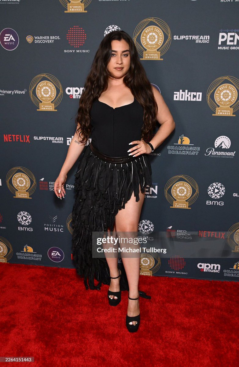 LBRMidias's tweet photo. Lauren na 16ª edição anual do Guild of Music Supervisors Awards, em Los Angeles, Califórnia.

 (📸 por Michael Tullberg/Getty Images) https://t.co/o8ajpeEEjJ