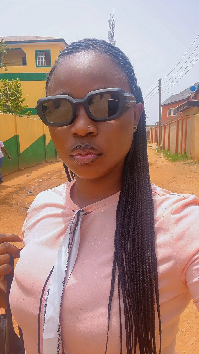Happy new month and happy Sunday my mutuals 🤍😘