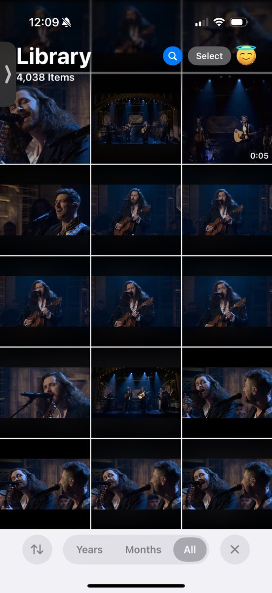 kitteninengine's tweet photo. taking pics like it’s a concert https://t.co/Hmdw949EpU