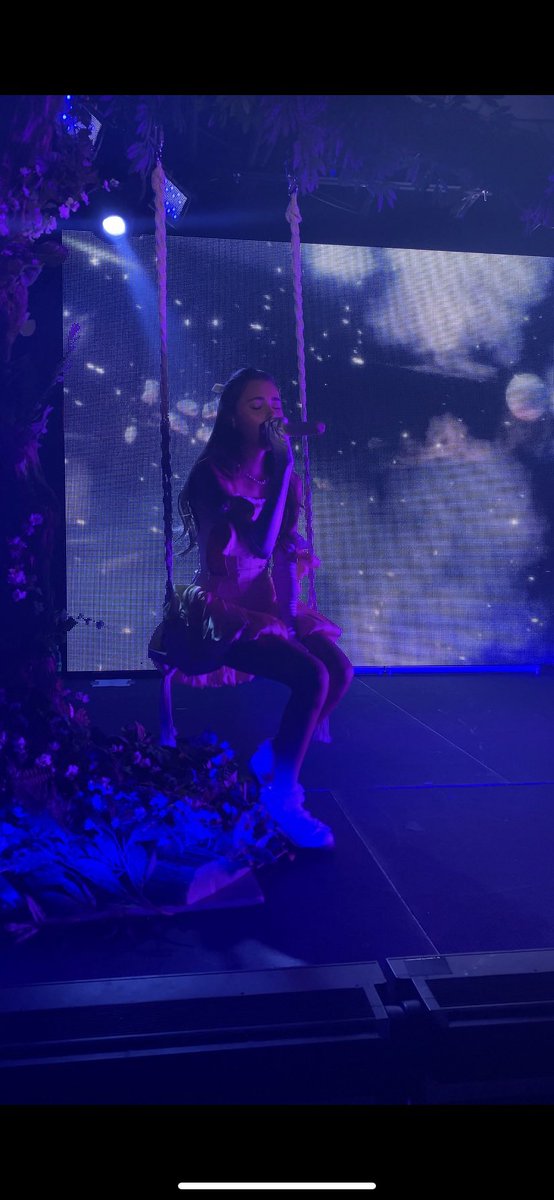 beersdecode's tweet photo. @madisonbeerhq the album that changed my life 🖤
forever grateful for the pure soul that is miss beer 🫂 https://t.co/ADZAvvvKF8