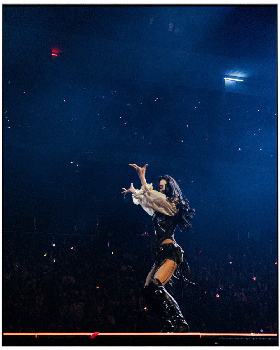 booshikpop's tweet photo. Chaeyoung Right Hand Girl

#재영 #Chaeyoung #TWICE #THISISFOR #TWICE_THISISFOR_WORLD_TOUR #TWICE_THISISFOR_WORLD_TOUR_IN_ATLANTA https://t.co/131SEraTGg
