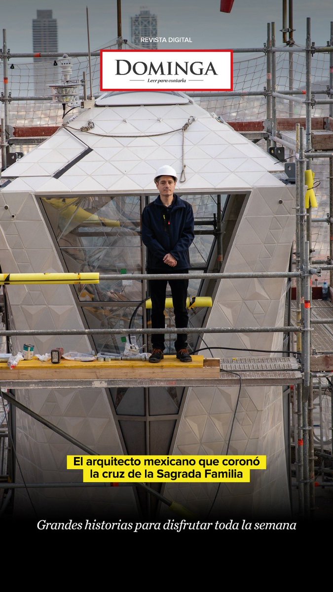 <a href="/oscarbalmen/">Oscar Balmen</a> <a href="/NelSanMar/">Neldy San Martín</a> <a href="/Diegolegrandper/">Diego Legrand</a> <a href="/CronistaOscar/">Óscar Martínez</a> Mientras una grúa elevaba la última pieza a más de 170 metros, un arquitecto nacido en la colonia Roma veía concretarse diez años de trabajo: la #SagradaFamilia,  una de las obras arquitectónicas más conocidas del mundo, lleva sello mexicano, el del arquitecto Mauricio Cortés