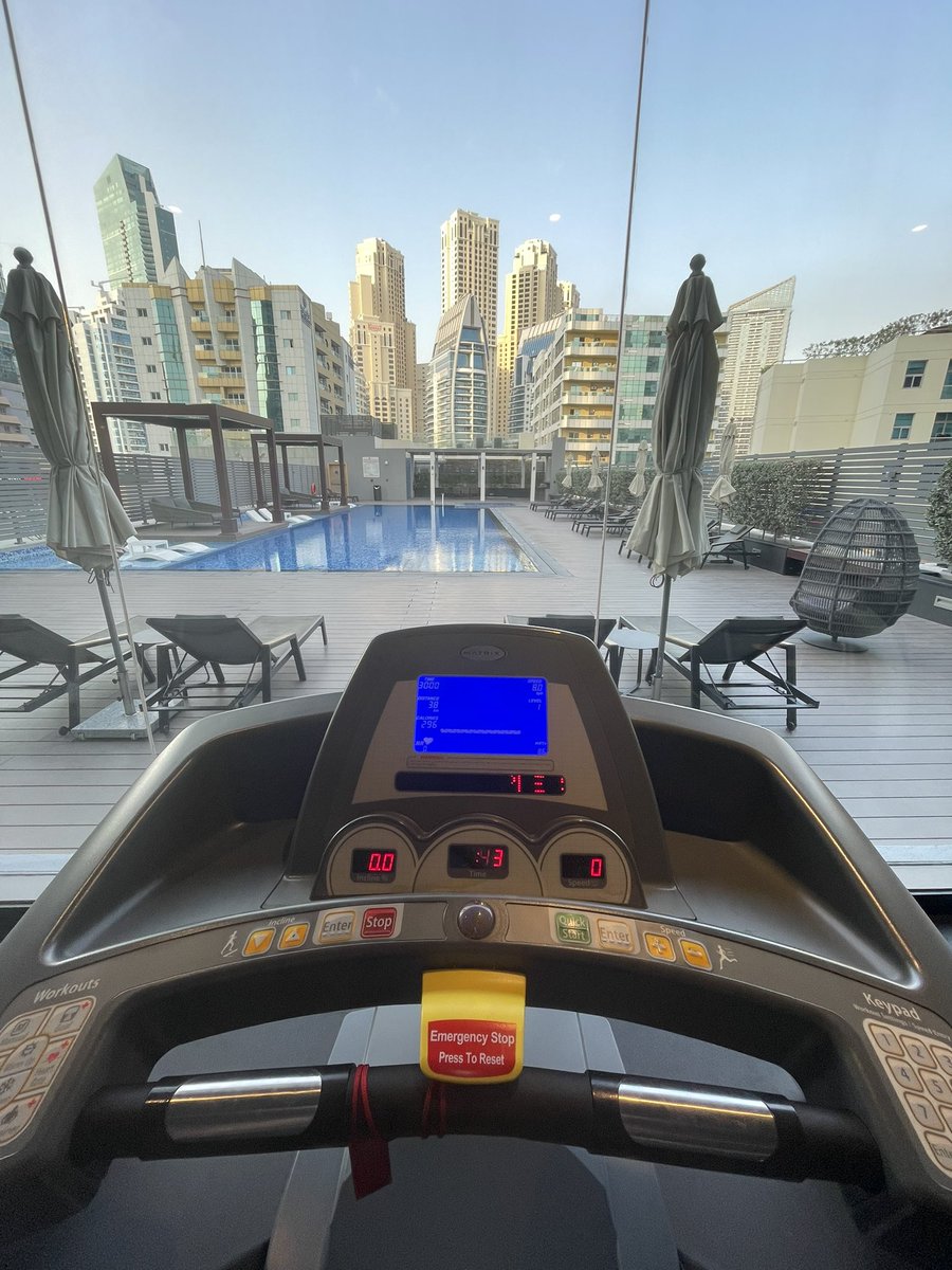 0x_jonny's tweet image. Dubai government has advised people to stay indoors to avoid getting hit by falling debris and now I’m forced to do this running challenge on a treadmill #nightmare
