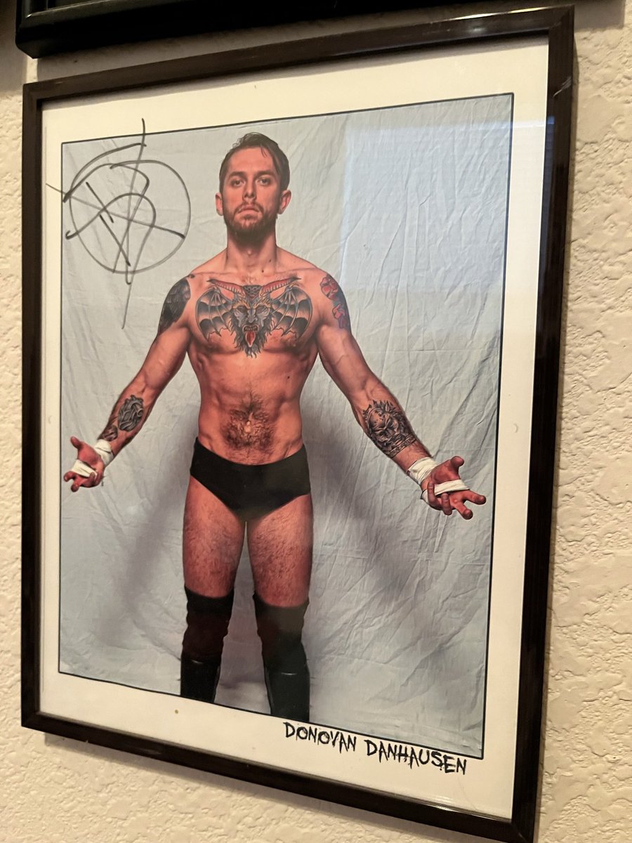 I’m still here. Kind of. tweet media