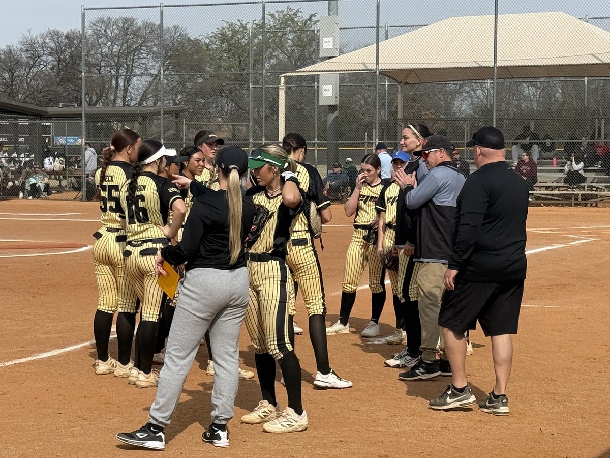 EpicNational18's tweet image. We’re baaaack and all fired up! 🔥🔥 Let’s work! #DES