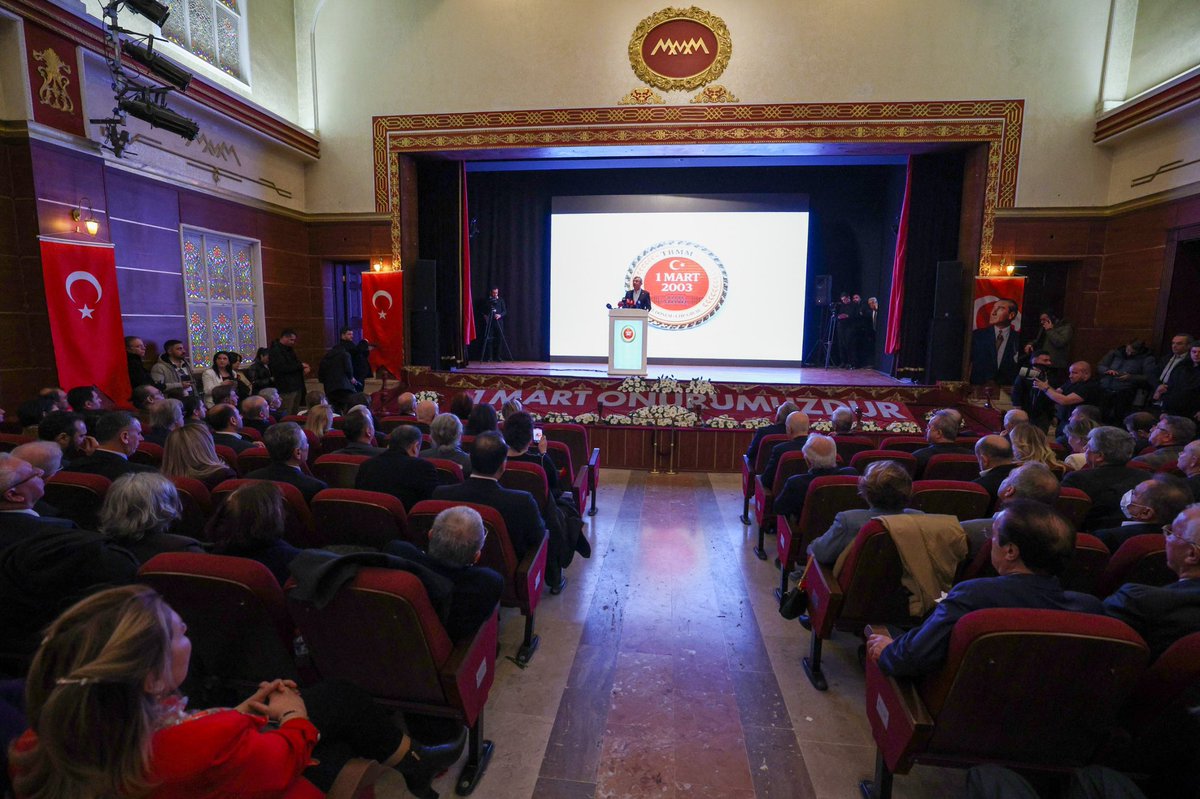 1 Mart 2003 tarihinde ABD’nin Irak işgalini desteklemek için TBMM’ne AKP tarafından getirilen tezkereye karşı mücadele eden CHP Grubu için bu tarih onurlu bir tarihtir.
Hala gizli tutulan TBMM tutanakları açıklansa; 23 yıl önce kim nerede durmuş ortaya çıksa, bugün yaşananları