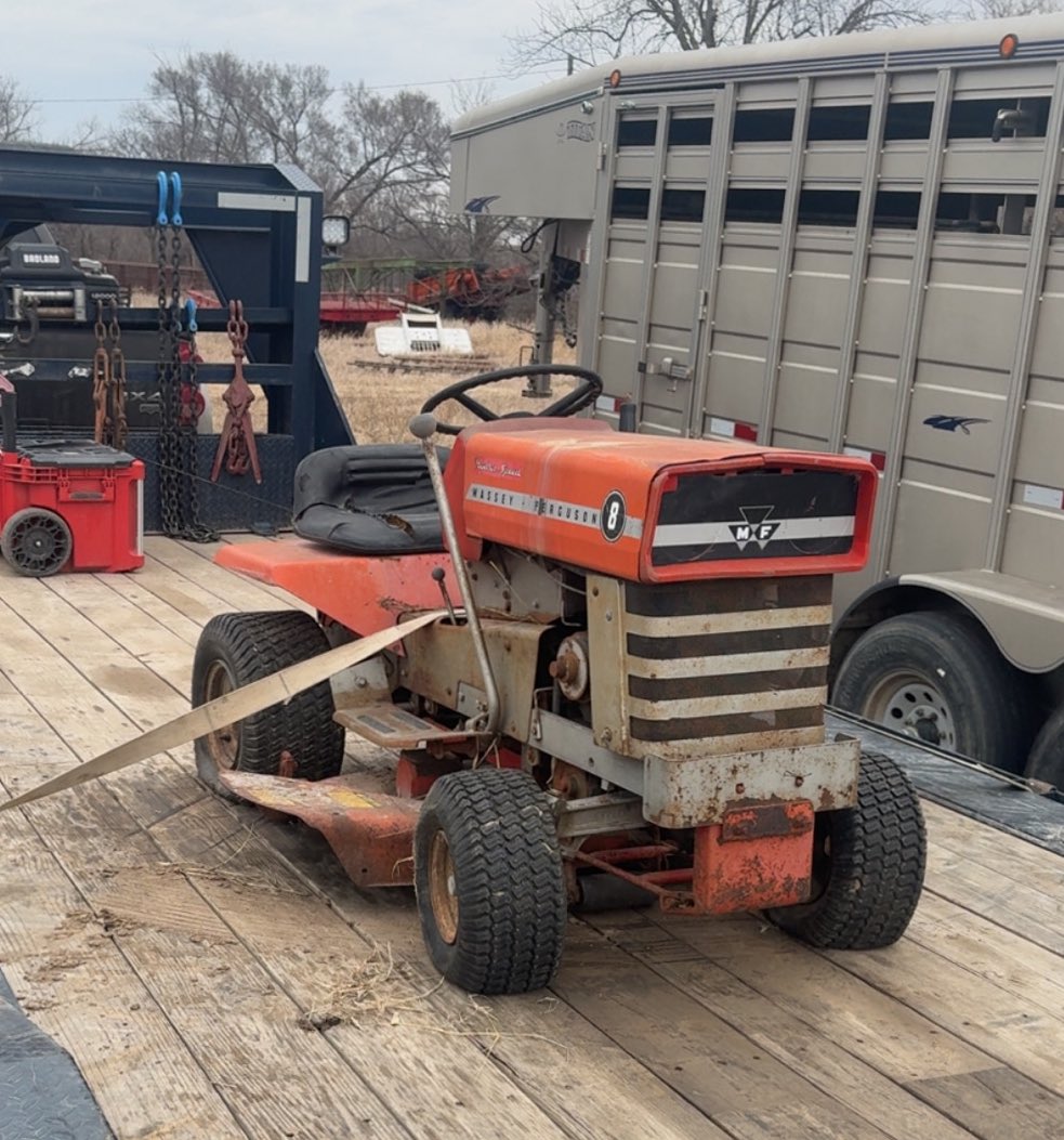 Red Tractor Trader tweet media