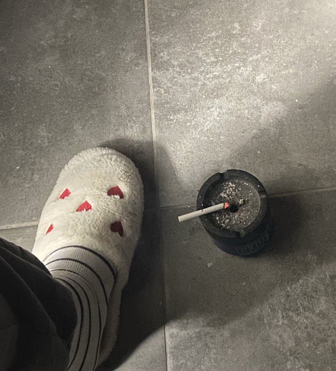 Misafirliğe geldim verdikleri terliğe bak adımız çıkacak