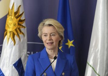 Wondercri1982's tweet photo. L'UE conferma che la carne bovina brasiliana trattata con estradiolo è entrata nel mercato europeo. 

Considerato cancerogeno, questo ormone è vietato nell'UE dal 2008.
🔗
🔴🟢🔴🟢🔴
#Radio28Tv
💢💢💢💢💢
https://t.co/St2oU7yqQy https://t.co/NZ22nP7zgb