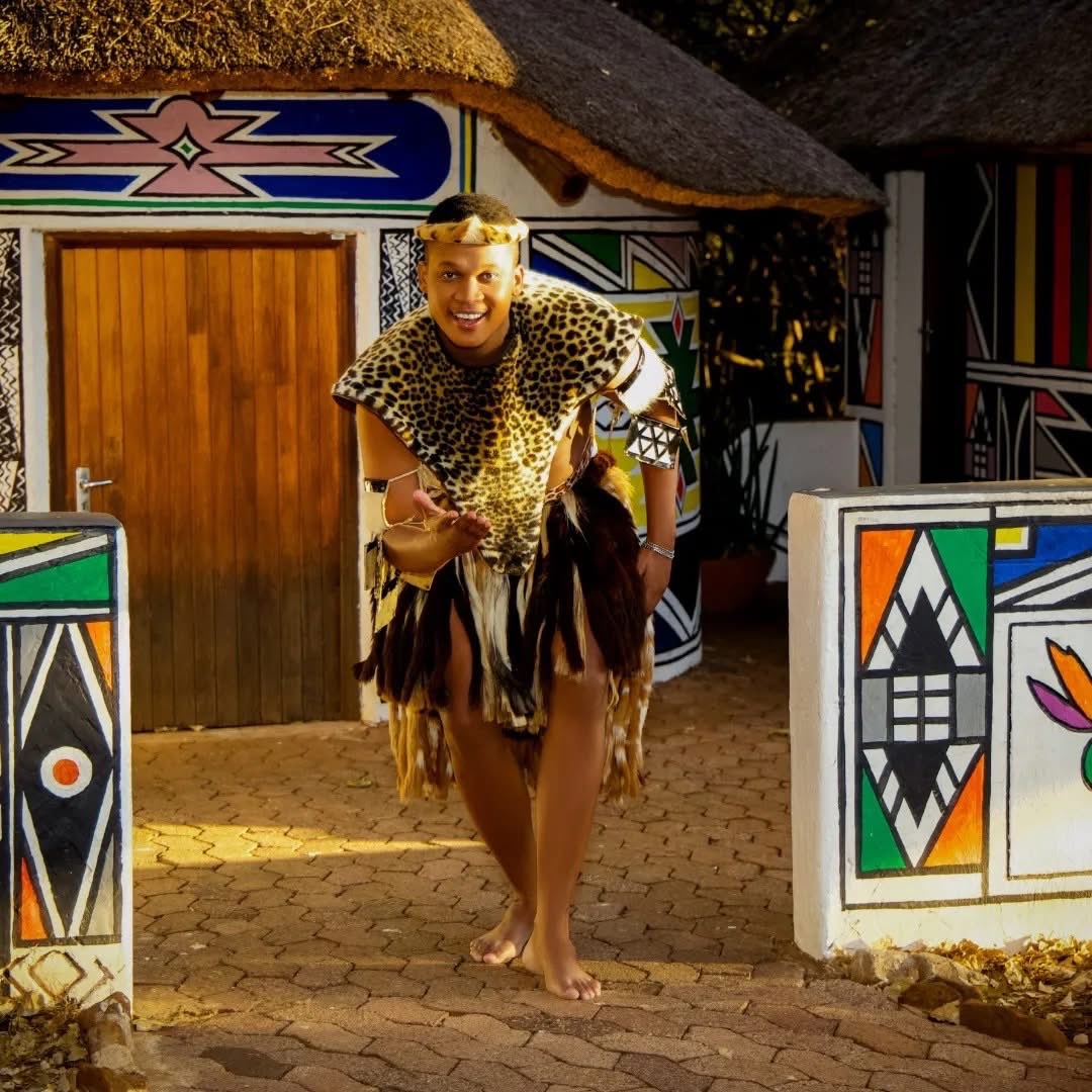 realbravob's tweet photo. Bravo B is in the TOP 10🥳🐝🐝🐝
Thank you for voting for Bravo B🙏🏽🐝🐝🗳️

BEENATION, ARE YOU READY FOR WAR👀🐝

ASITINYELE🐝

PRAYERS FOR BRAVO B
BEES FOR BRAVO B
#LindokuhleNsele
#BravoB
#BBMzansiS6 
#Bazozwa https://t.co/CBYrPWAaBH