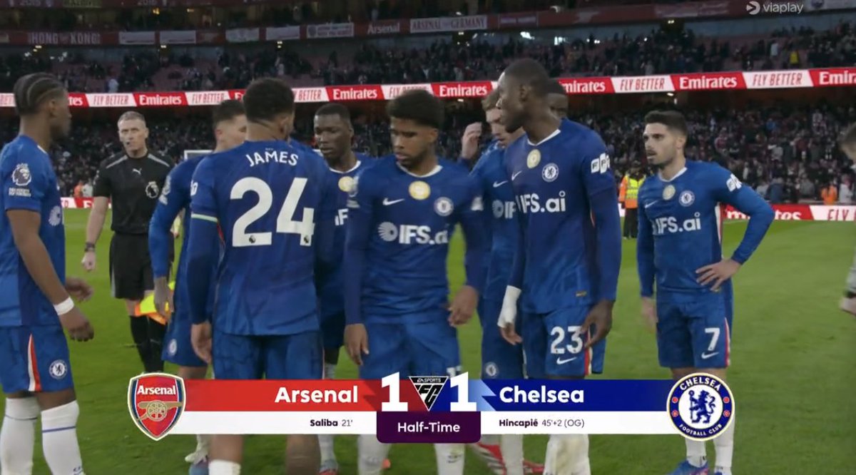 HT: Arsenal 1-1 Chelsea.

WHAT A GAME THIS IS SO FAR! 🔥🔥🔥