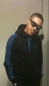 🚨⚠️ AYLESBURY MONSTER 

MAKE HIS FACE FAMOUS 

A 37-year-old man who laughed and joked as he kicked, stamped and punched several dogs has avoided prison.

Evan Carr, now of Adkins Close, Aylesbury, pleaded guilty to five counts of animal cruelty related to hitting and kicking