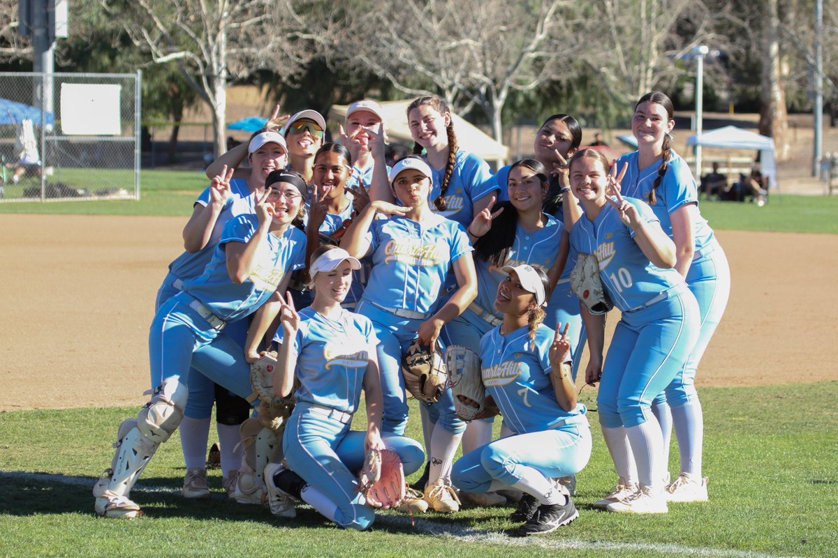 rylee_2029's tweet image. 🩵💛First weekend of Varsity Softball for Quartz Hill High School in the books! We went 2-0 against some tough competition!! 
I played 3rd both games and was 4-6 at the plate!!  Can’t wait for a great season with my teammates!!!🩵💛 #classof2029 #cornerinfielder #powerhitter