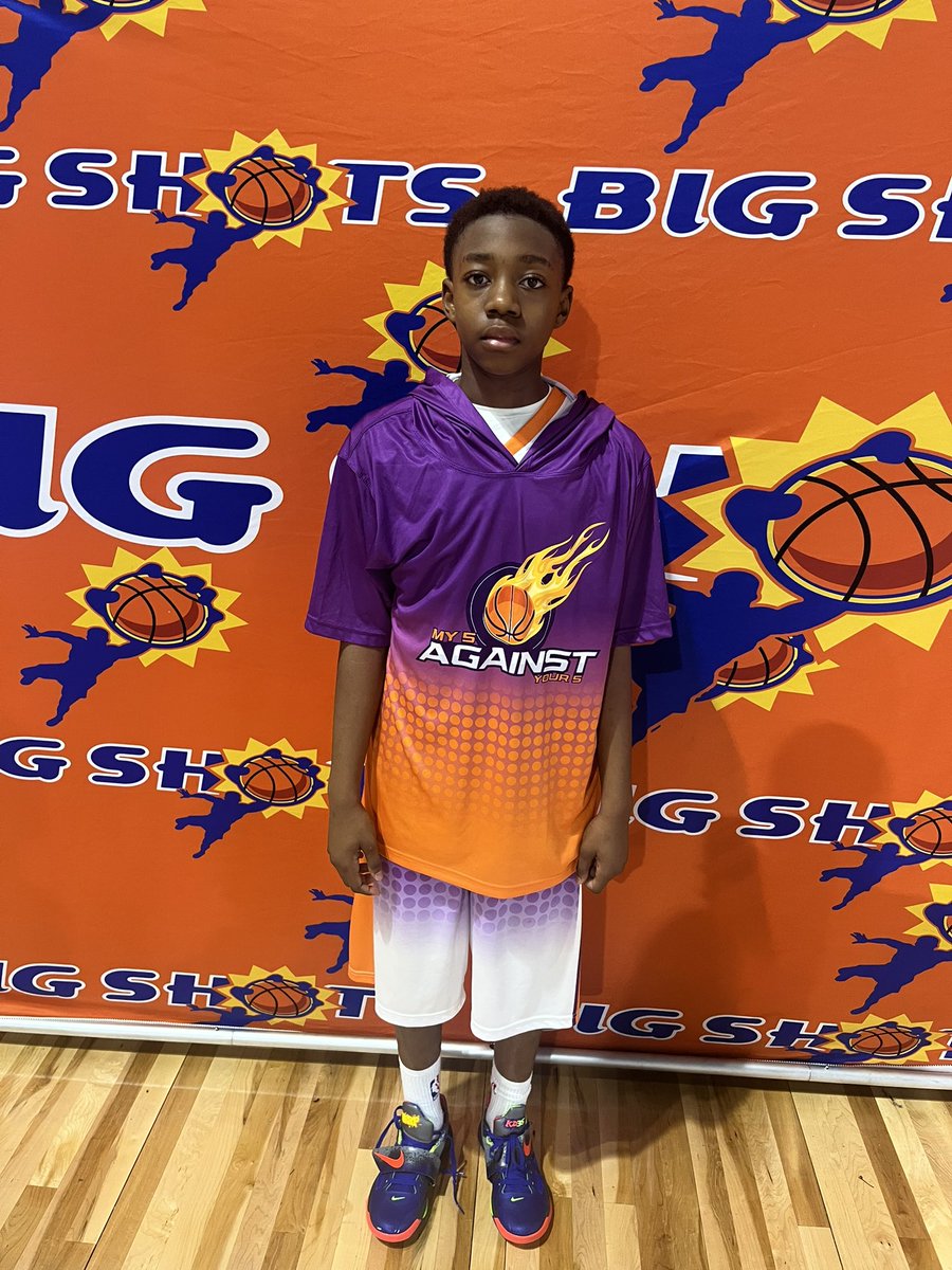 BigShotsGameMVP's tweet photo. #BIGSHOTS #WINTERNATIONALS 

13U 

Durham Hurricanes 50 
# 24 Legend Davis 8 PTS
# 3 Colin Sholtz 8 PTS

My 5 Against Your 5 37
# 6 E. Stouchdale 15 PTS
# 10 Damian Daniels 9 PTS https://t.co/CX6jDqiwtS