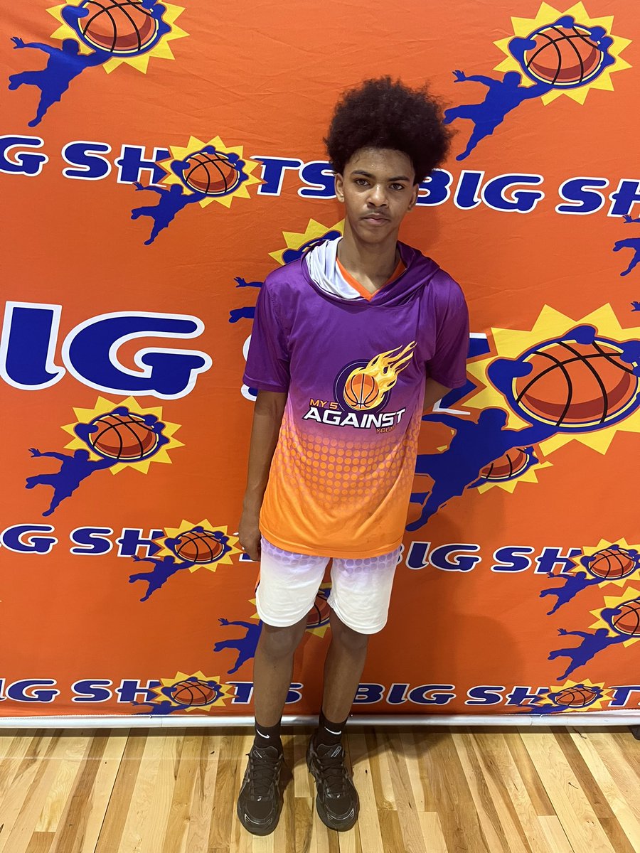 BigShotsGameMVP's tweet photo. #BIGSHOTS #WINTERNATIONALS 

13U 

Durham Hurricanes 50 
# 24 Legend Davis 8 PTS
# 3 Colin Sholtz 8 PTS

My 5 Against Your 5 37
# 6 E. Stouchdale 15 PTS
# 10 Damian Daniels 9 PTS https://t.co/CX6jDqiwtS
