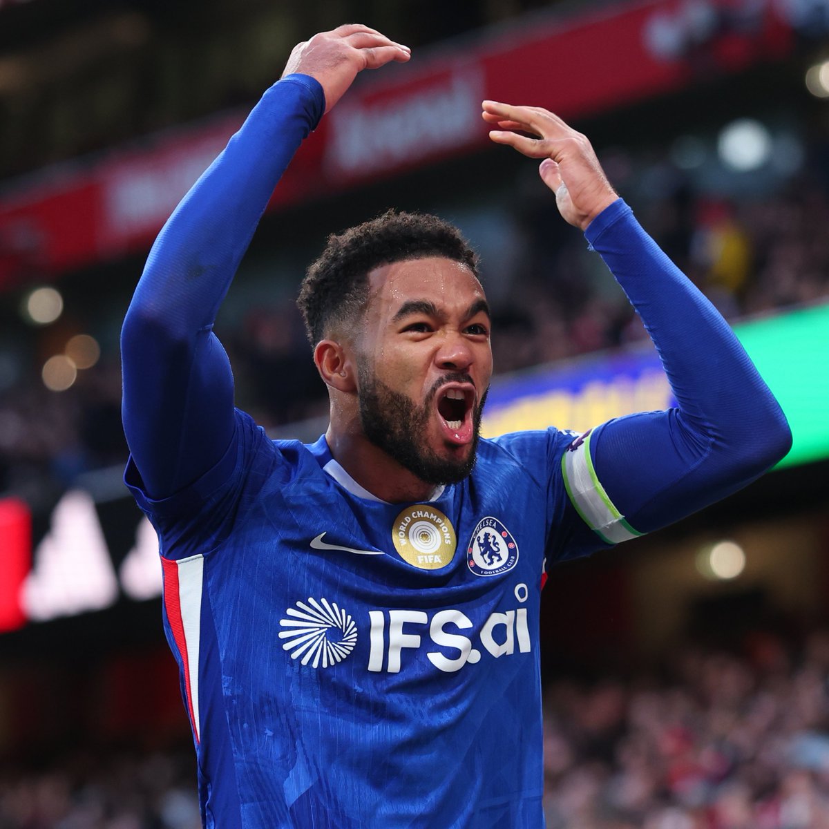 🔵 <a href="/ChelseaFC/">Chelsea FC</a> have their equaliser!

And much like Arsenal's opener, this one comes from a corner! Reece James sends it into the box and Piero Hincapie gets the last touch