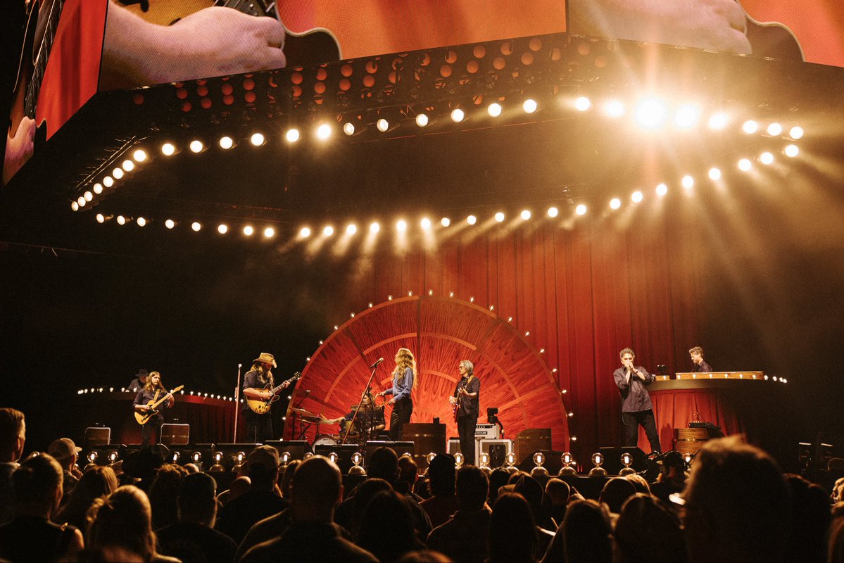 Chris Stapleton tweet media