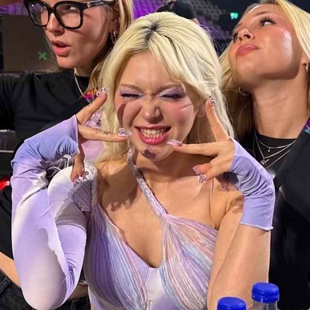 roxi 🐾🇵🇸 tweet media