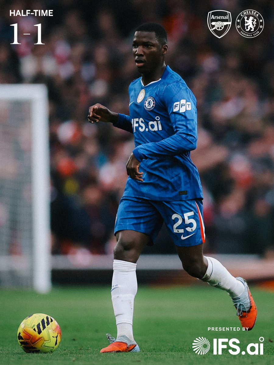 Chelsea fights back, blatant Penalty was ignored but we are now back in the game.. we need to keep fighting second half #CFC