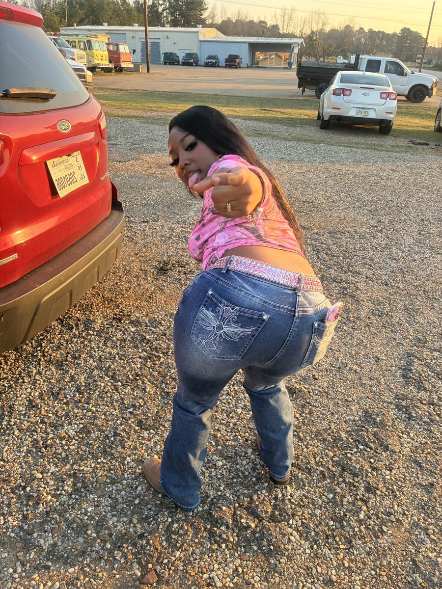 littlemsdthang's tweet photo. 🤠 https://t.co/3QJabhfCb5