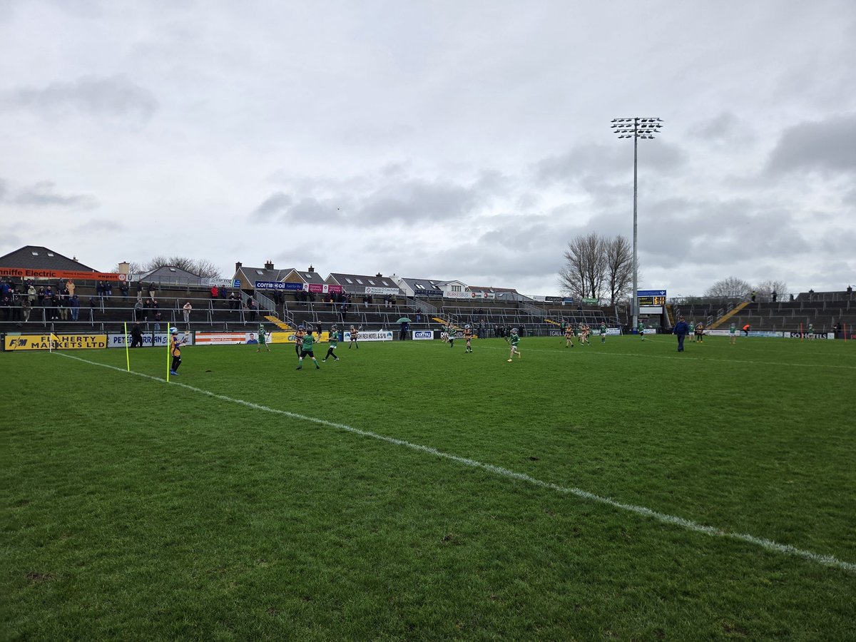 CoachingGalway's tweet photo. Well done to all the players from Bearna Na Forbacha,  Ballindereen,  Tynagh Abbey Duniry &amp; Killimordaly who kept the crowd in Pearse Stadium entertained at halftime today in our u11 GoGames exhibition games👏🏼 
Big thanks to all the mentors and parents involved 🙌 https://t.co/8qtZmGj0hA