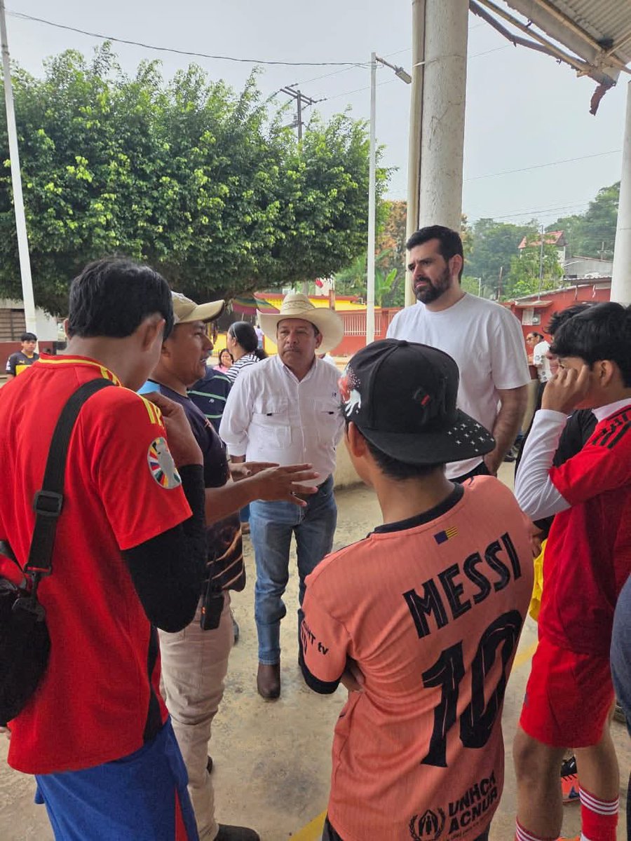 reynolchamec's tweet photo. objetivo promover los valores, la unión y el desarrollo se nuestras comunidades.

Enhorabuena por estas acciones, seguiremos trabajando por recuperar los espacios públicos para el bienestar de las familias tabasqueñas https://t.co/9zL4mh7mLD