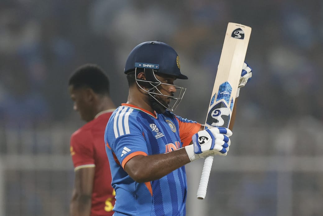 JaikyYadav16's tweet photo. आज के मैच में Gautam Gambhir और Surya Kumar Yadav ने Sanju Samson को ओपनिंग करने के लिए भेजा।

यह रणनीति सही साबित हुई, 

मुझे लगता है यह आज की पारी संजू सैमसन के करियर की सबसे अहम पारी है।

संजू सैमसन World Cup के इस अहम मुकाबले में जिम्मेदारी संभालते हुए 50 गेंदों पर 97 रनों की नाबाद पारी खेली है।