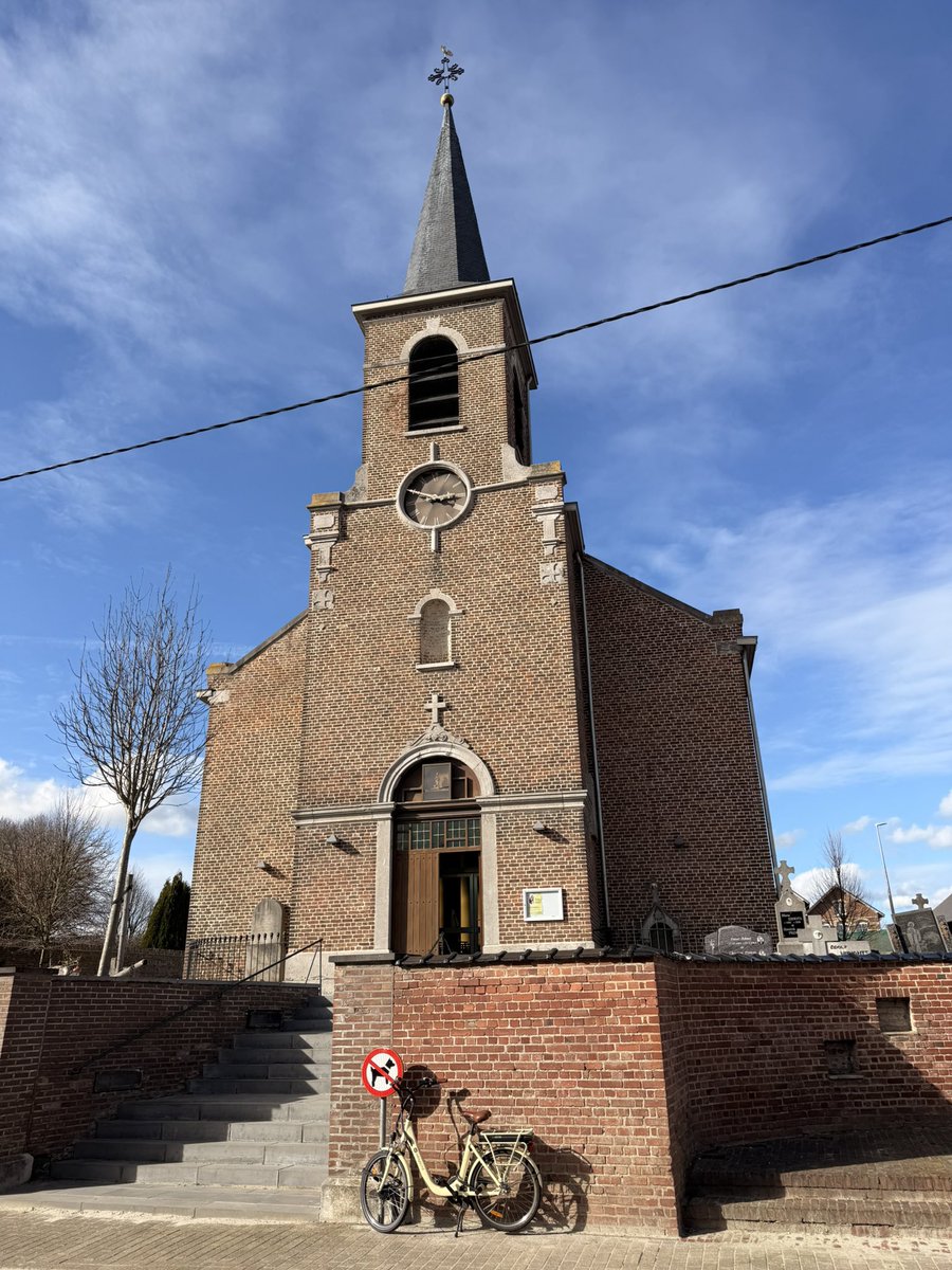 JoostVF's tweet photo. Topdagje met de bestie๐๐ป@KarenLiesens #Boef #BasiliekTongeren #KoninksemKerk #tSweert https://t.co/luqvuy8hHg