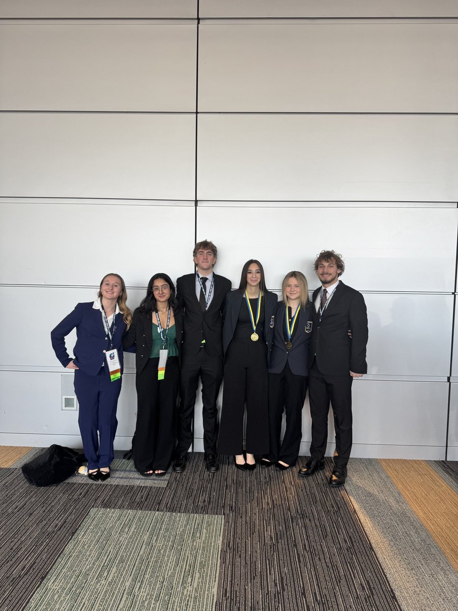 FCHS Student Activities tweet media