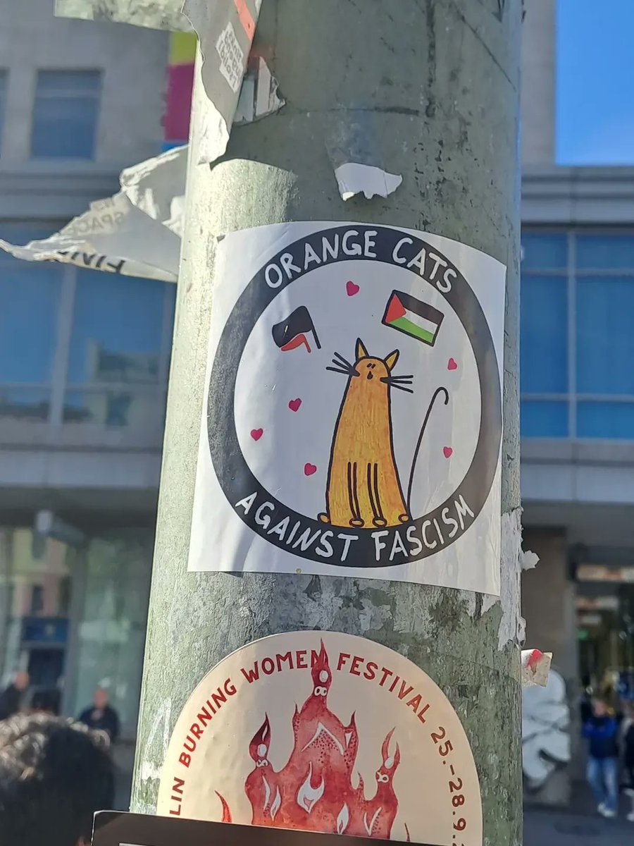 Antifa_Ultras tweet media