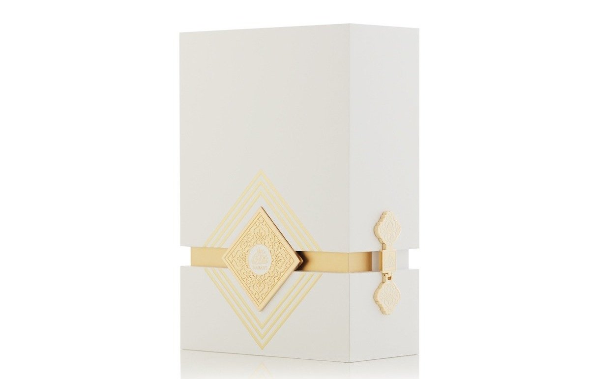 #رابطة_عشاق_العطور 
(مضاوي) الأيقوني اللي صممه جوليان راسكينيه ودومينيك روبيون، كان واحد من أنجح عطور العربية للعود عالميا على الإطلاق. والمؤسس الشيخ عبدالعزيز الجاسر صنعه بعناية خاصة واخذ وقت ٣ سنوات قبل بيعه وسماه باسم والدته، فصار عطر يحمل قيمة عاطفية قبل ما يكون مجرد رائحة