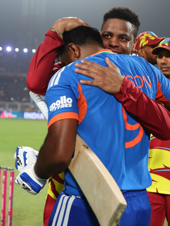 RcbianOfficial's tweet photo. Sanju Samson and Hetmyer after the match. Rajasthan Royals bond. https://t.co/ScIV6uz1B2