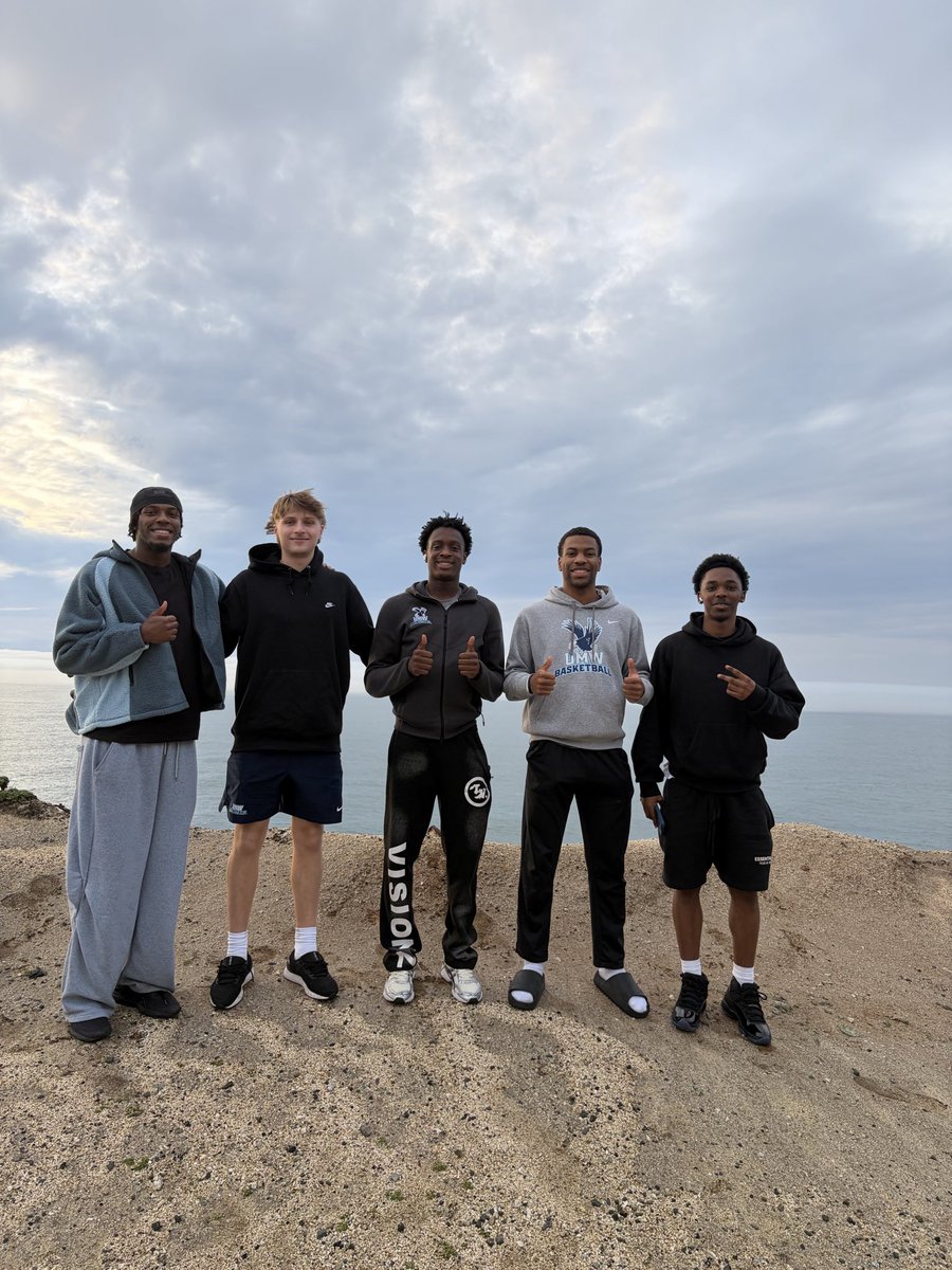 Marcus Kahn tweet media