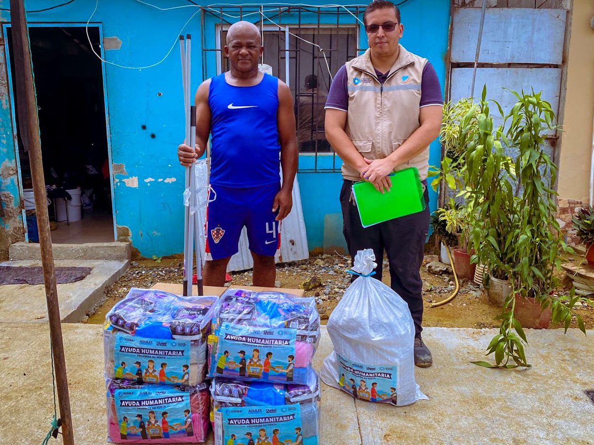 #SeguraEP a través de la Gerencia de Gestión de Riesgos en el sector Eloy Alfaro, Chongón, brindó asistencia inmediata con la entrega de 4 kits de asistencia humanitaria, 4 kits de higiene personal y 1 kit de limpieza.

#AsiSeHaceGuayaquil
#CiudadDeTodos