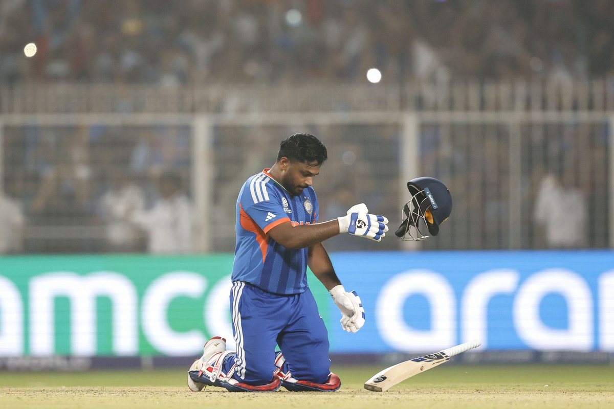 DipankarS4BJP's tweet photo. Cometh the hour, cometh Sanju Samson! 🫡

9⃣7⃣*(50) - A knock for the ages to take #TeamIndia into the semi-finals 👏 https://t.co/5LExjYaeQm