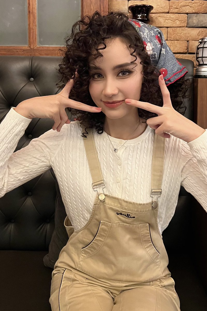 ขอบคุณทุกคนมากนะคะ ที่มอบความรักที่แสนมีค่านี้ให้กับเจน่า ปีหน้าเจอกันใหม่ในที่ที่ใหญ่ขึ้นกว่าเดิมน้าาา รักทุกคนงับ 😘❤️

ALKEY WITH JAYNA 20 BIRTHDAY
#Jayna20thbirthday