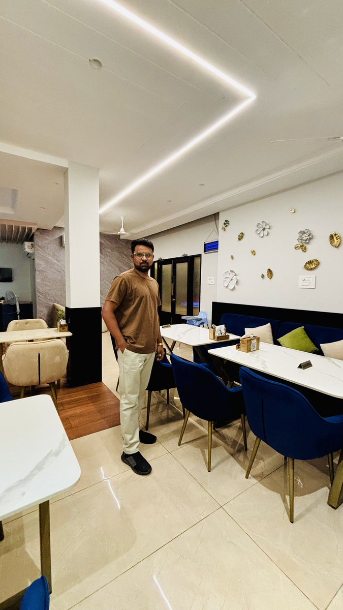 SuryaMadasi's tweet image. #cafe #outing #WeekendVibes