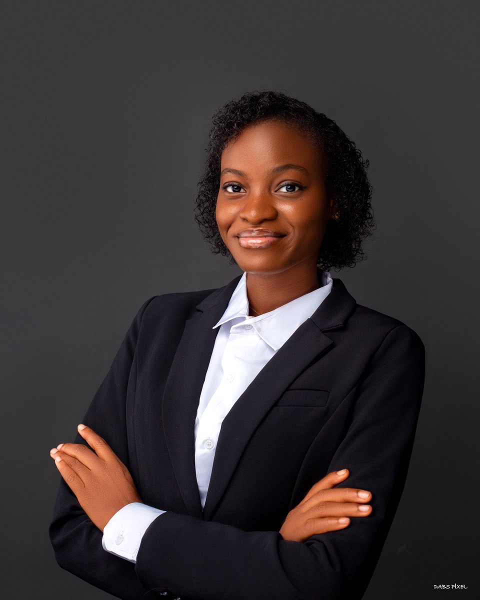 Decided it was time for new professional pictures, and let’s just say I understood the assignment🙂‍↔️

Also, a gentle reminder that I am a CV writer, cover letter writer,LinkedIn optimiser,and creative writer, helping you tell your story the right way.

🔸 Oluwabusayo Fajemila