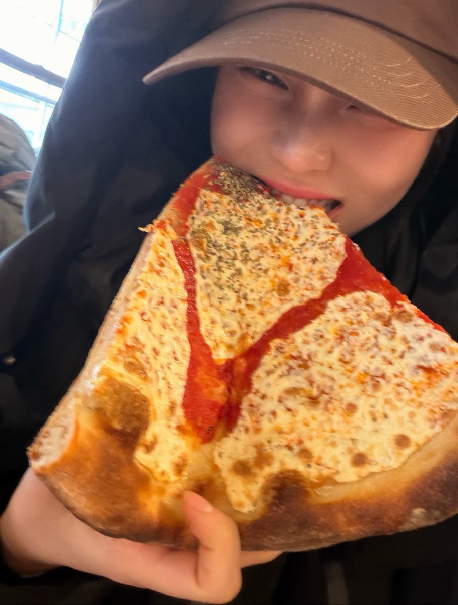 내 엄지님 잘 드시고 다녀서 다행이네😄☕️🍕