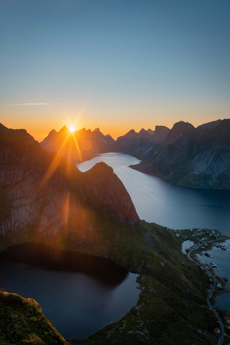 Mainline_Travel's tweet photo. Reinebringen is a famous, steep hiking trail in Norwayβs Lofoten Islands, offering iconic, breath-taking panoramic views of Reine village and surrounding fjords. It's a pretty good place to watch the sunset too.
#SundaySunsets #SunsetPhotography #sunsetoverwater https://t.co/RMAKu7eShH