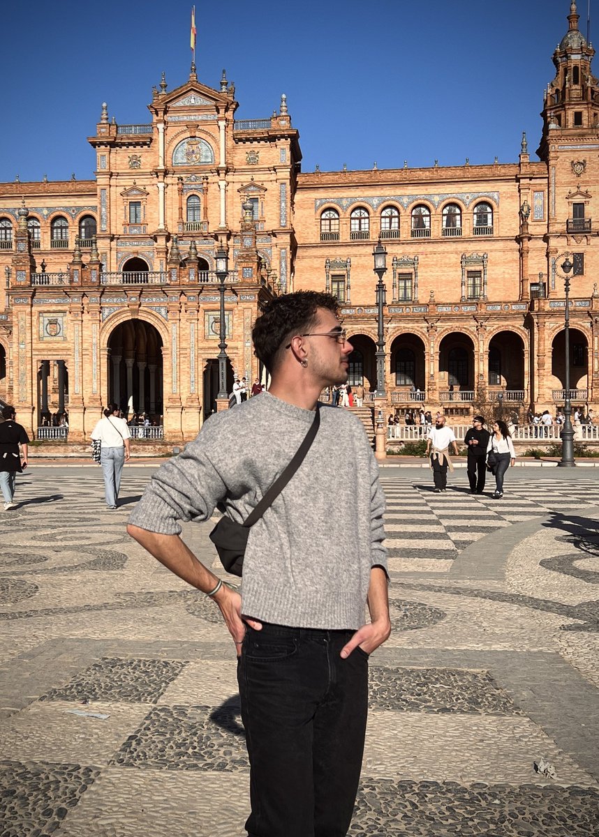 Benjamin ۞✨ tweet media